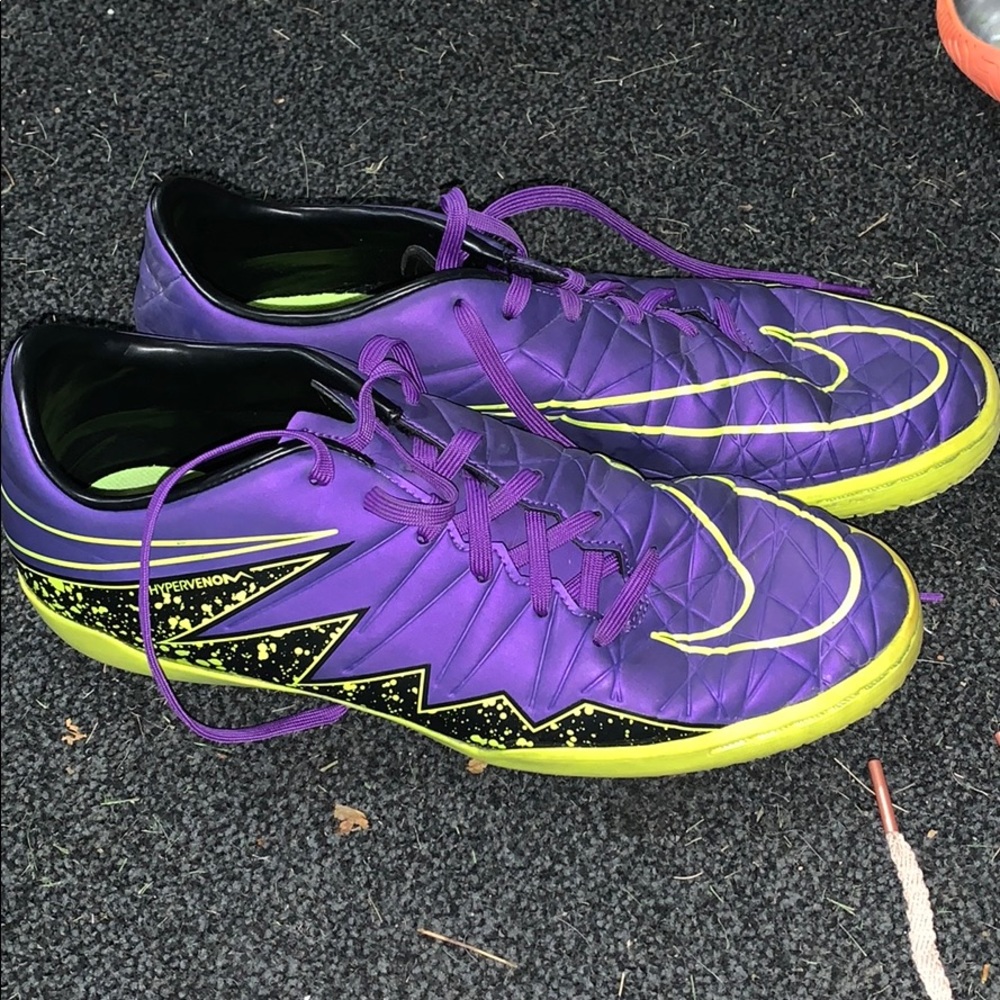 Nike indoor soccer shoes